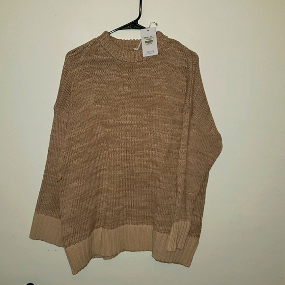 NWT Ghanda Oversized Sweater - Picture 4 of 7